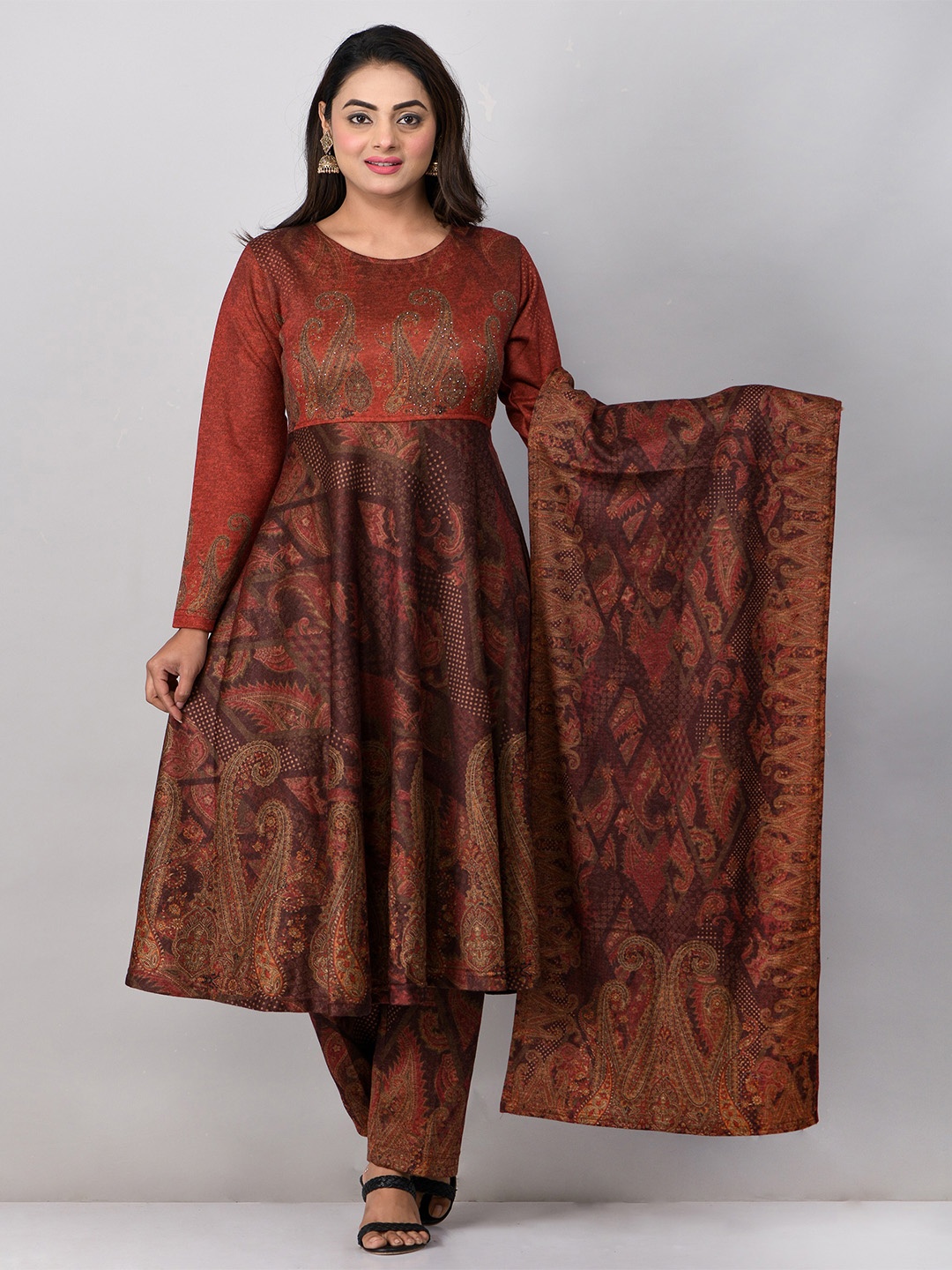 

EVORA Paisley Printed Anarkali Woolen Kurta With Trousers & Dupatta, Red