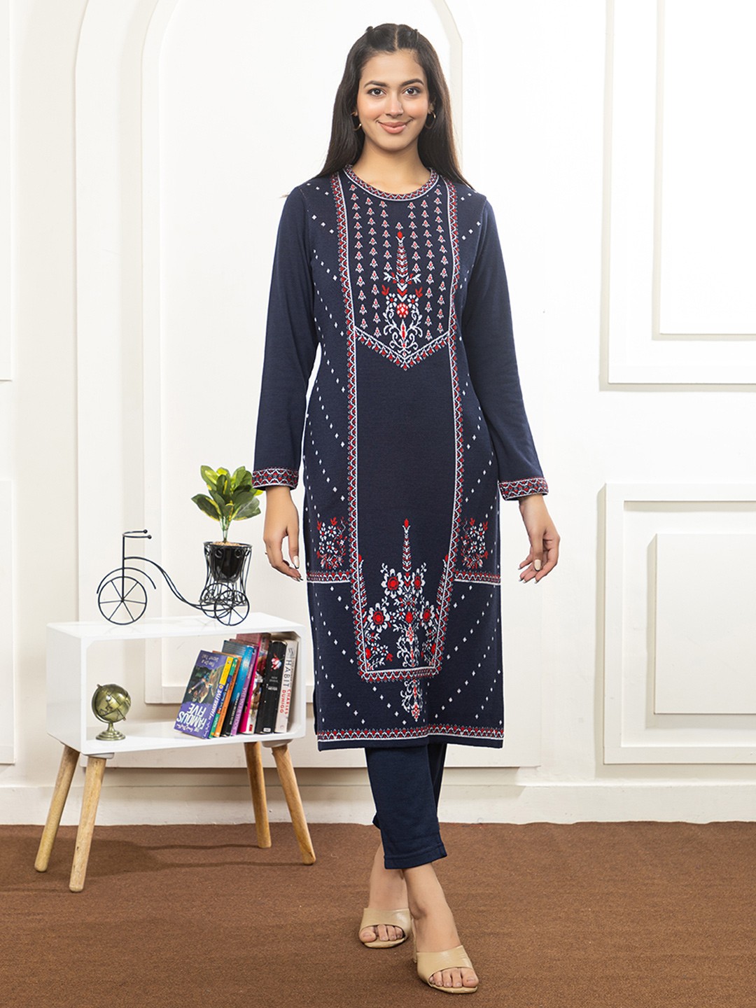 

Anouk Navy Blue Floral Woven Design Round Neck Long Sleeves Regular Straight Kurta