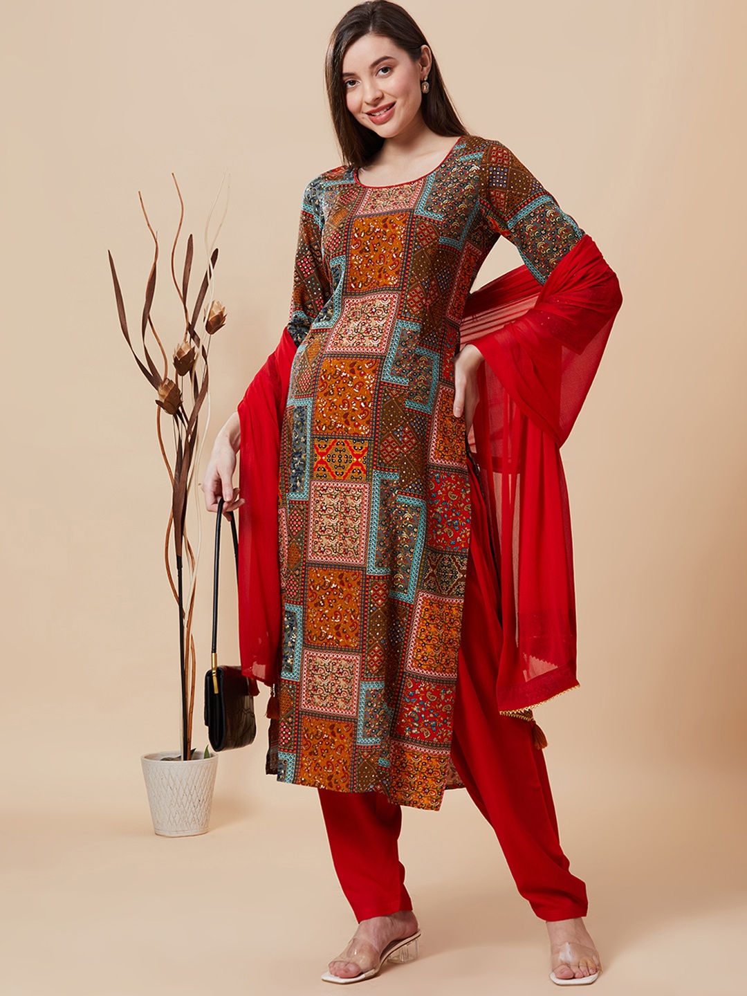 

Jeff co-op Floral Thread Work Maternity Kurta with Patiala & Dupatta, Red