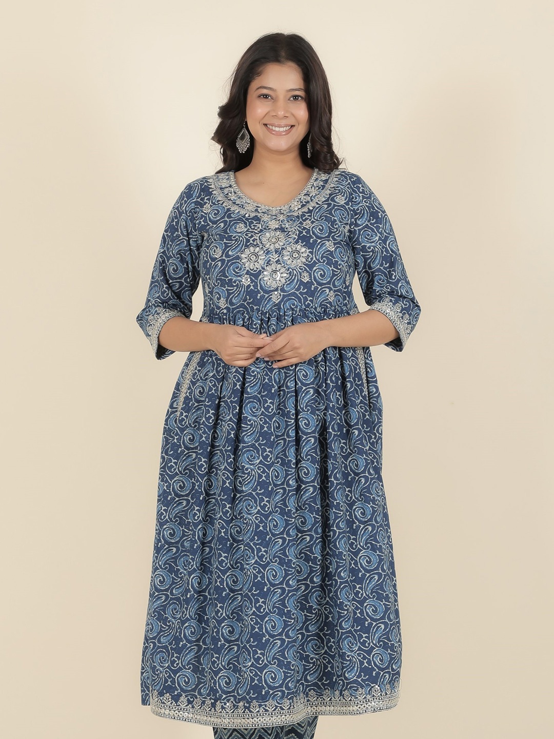 

Aramya Floral Printed Round Neck Pure Cotton A-line Kurta, Blue
