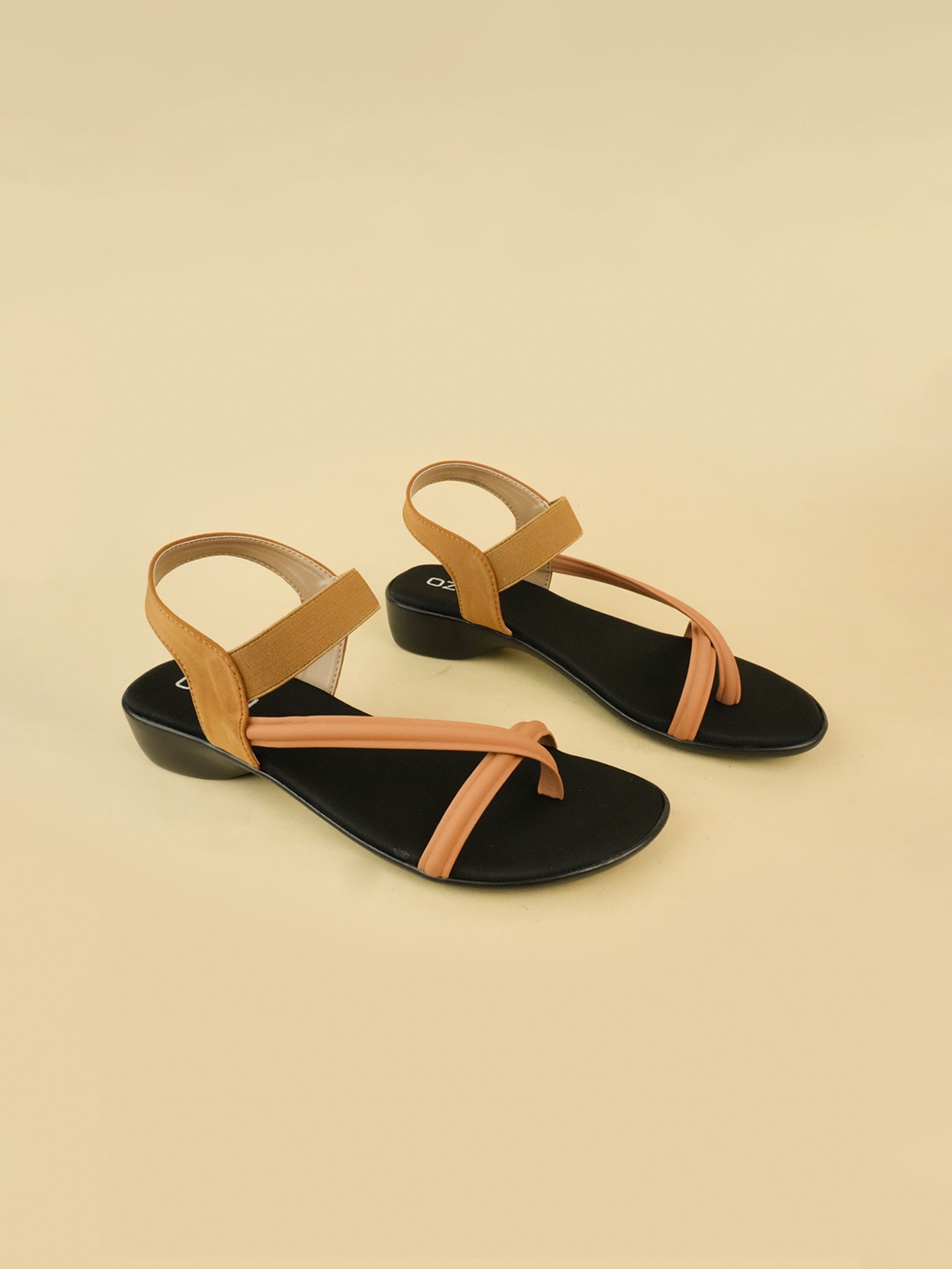 

Ozuri Women Open Toe Flats, Brown