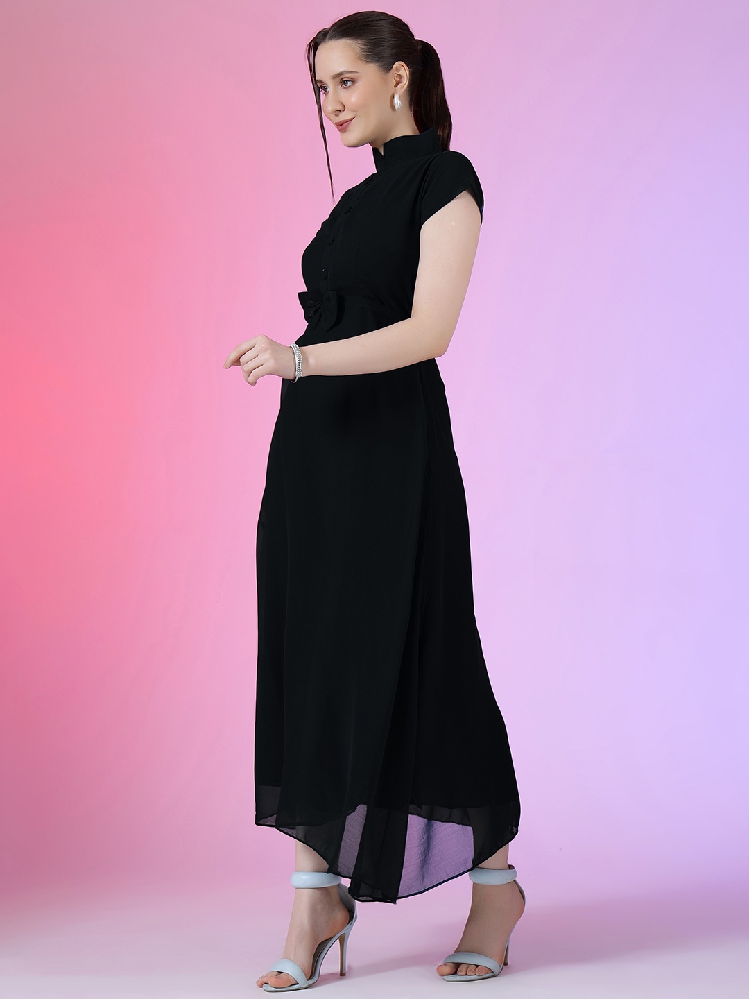 

Raiyani Enterprise Women Cap Sleeves Georgette Fit & Flare Midi Dress, Black