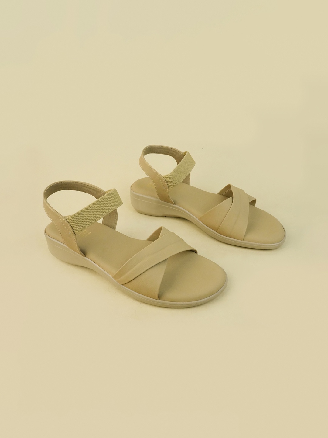 

Ozuri Women Casual Comfort Sandals, Beige