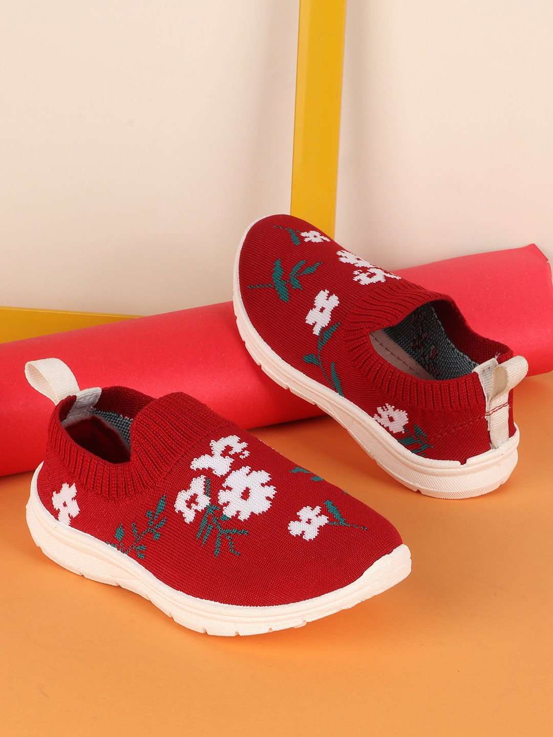 

YK Boys Woven Design Slip-On Sneakers, Red