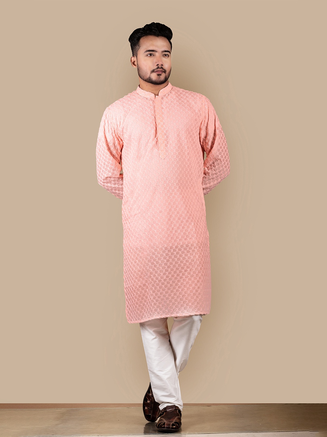 

HERE&NOW Men Ethnic Motifs Embroidered Regular Chikankari Pure Cotton Kurta with Pyjamas, Pink