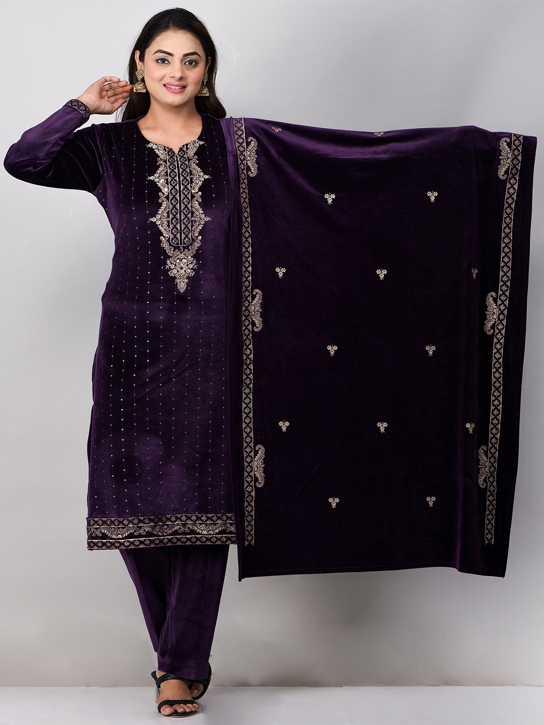 

EVORA Embroidered Sequinned Velvet Kurta With Trousers & Dupatta, Purple