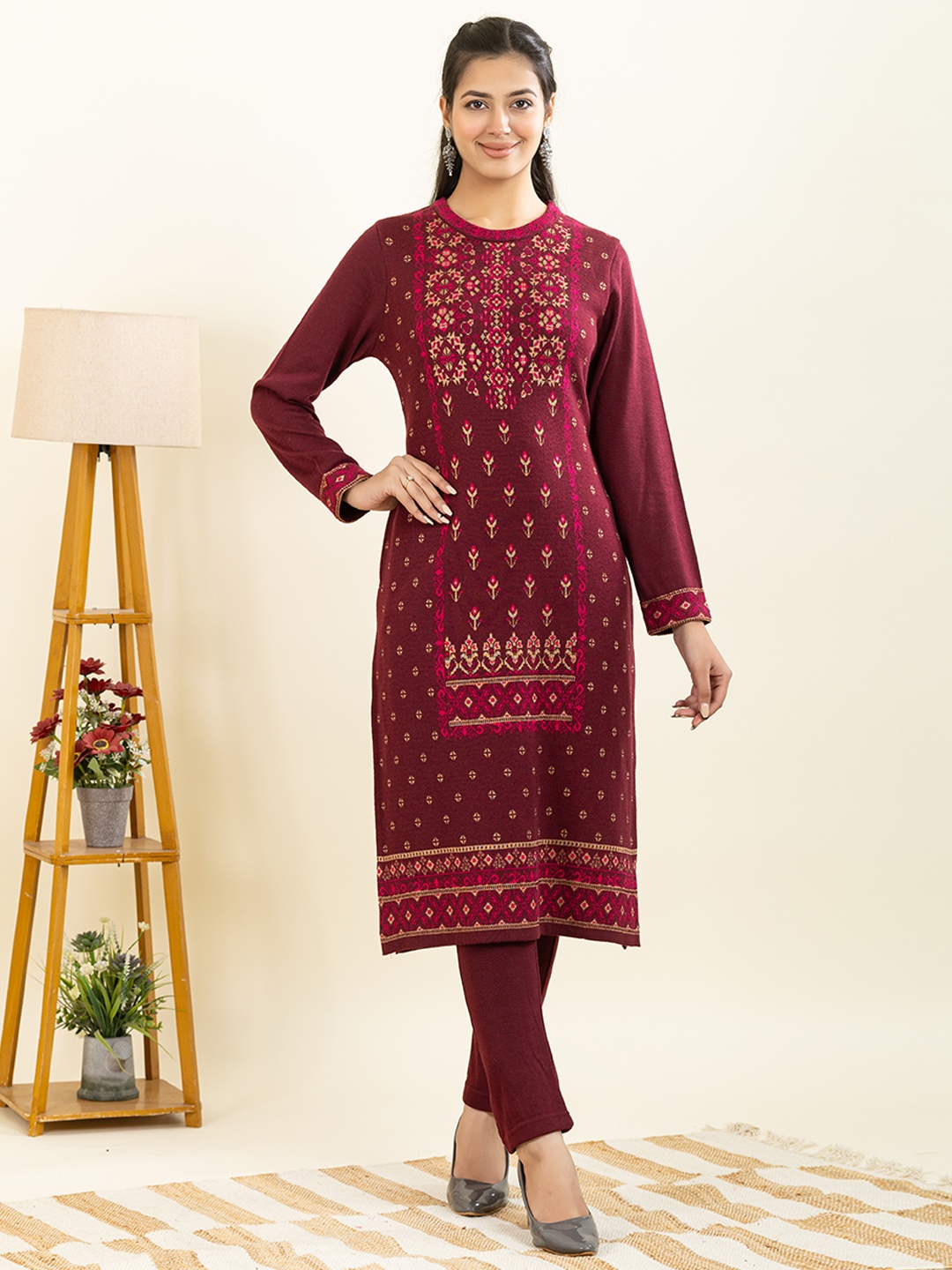 

Anouk Maroon Floral Woven Design Round Neck Straight Kurta
