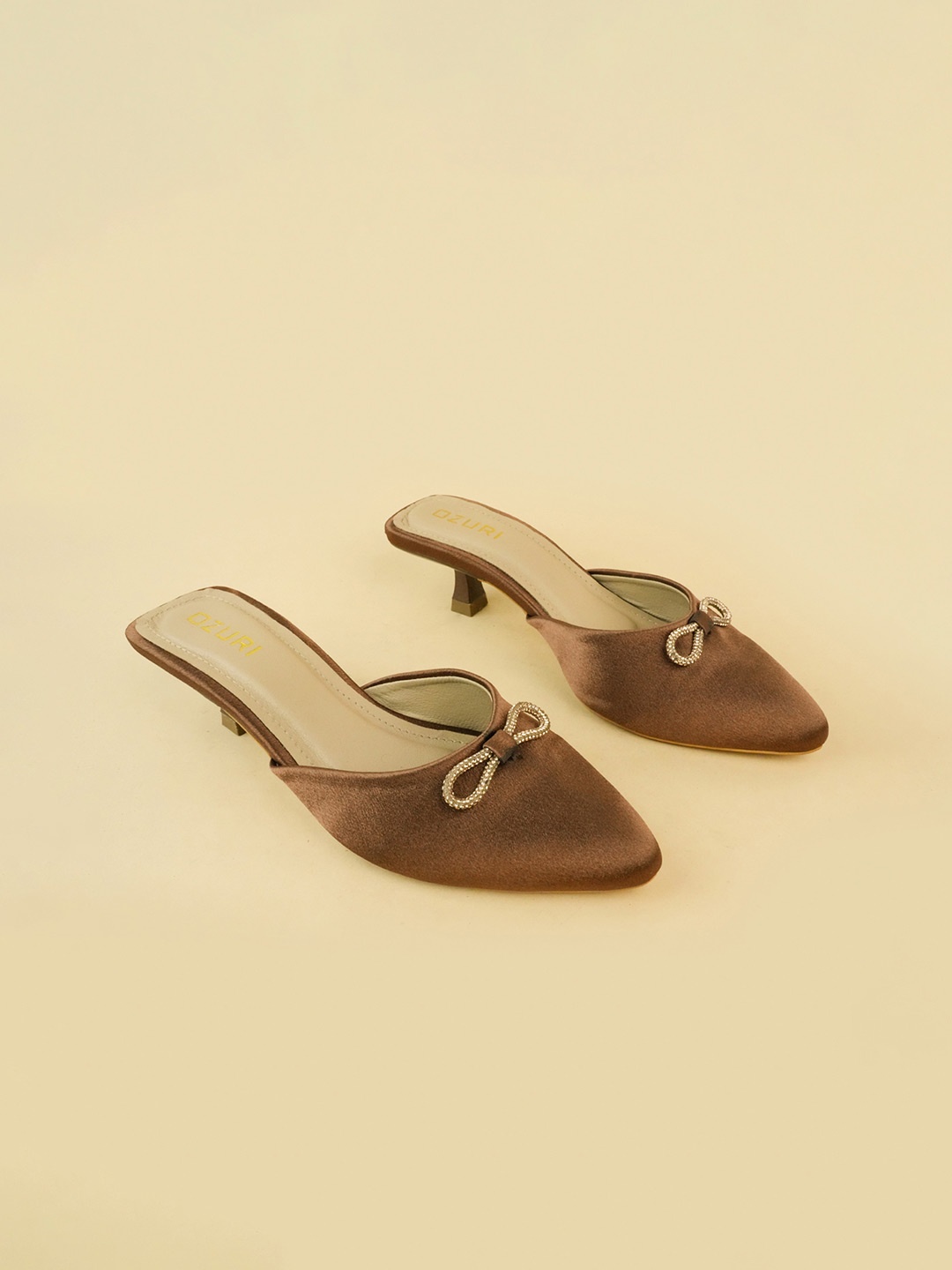 

Ozuri Velvet Party Kitten Mules, Brown