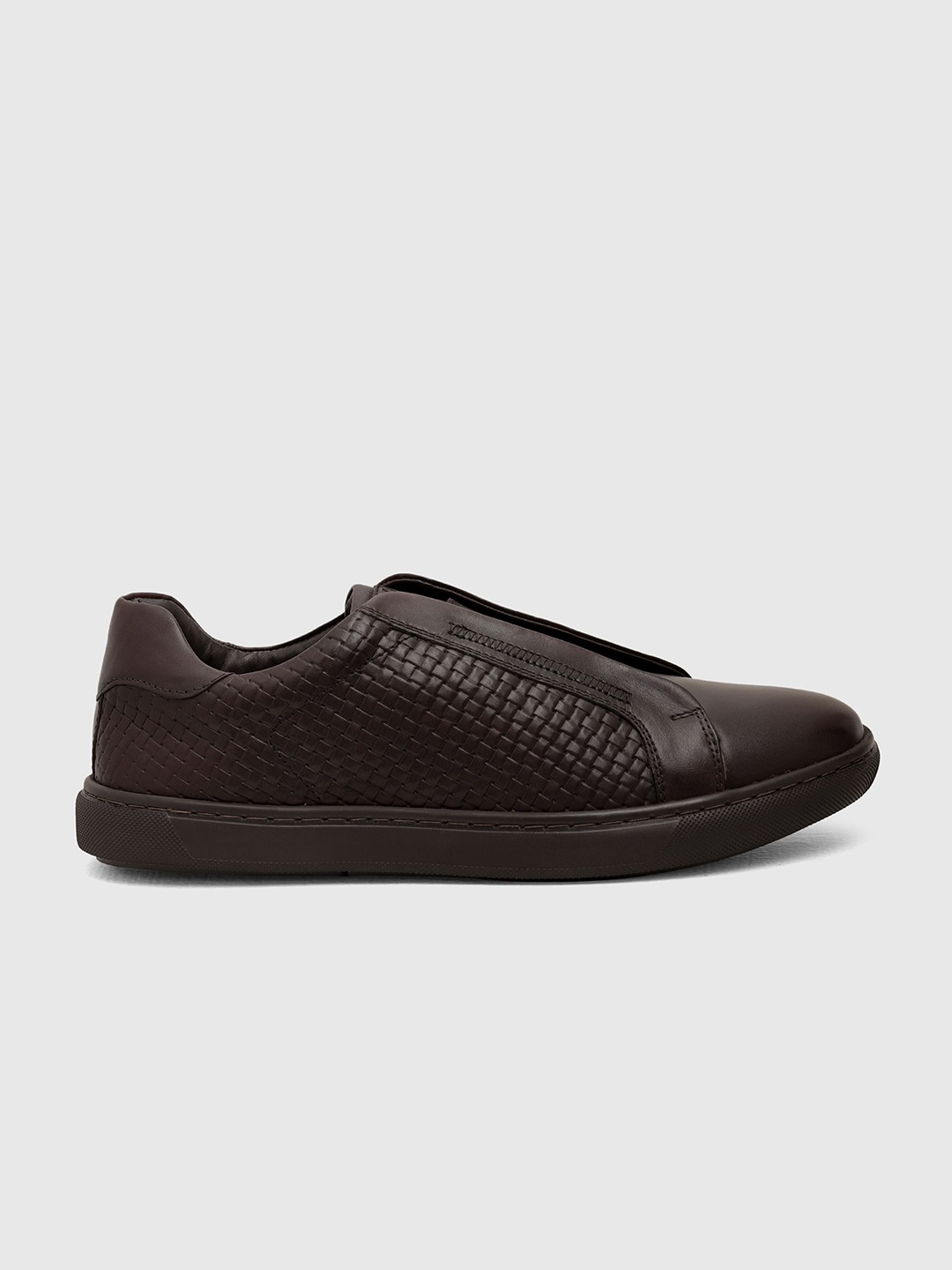 

Blackberrys Men Leather Slip-On Sneakers, Brown