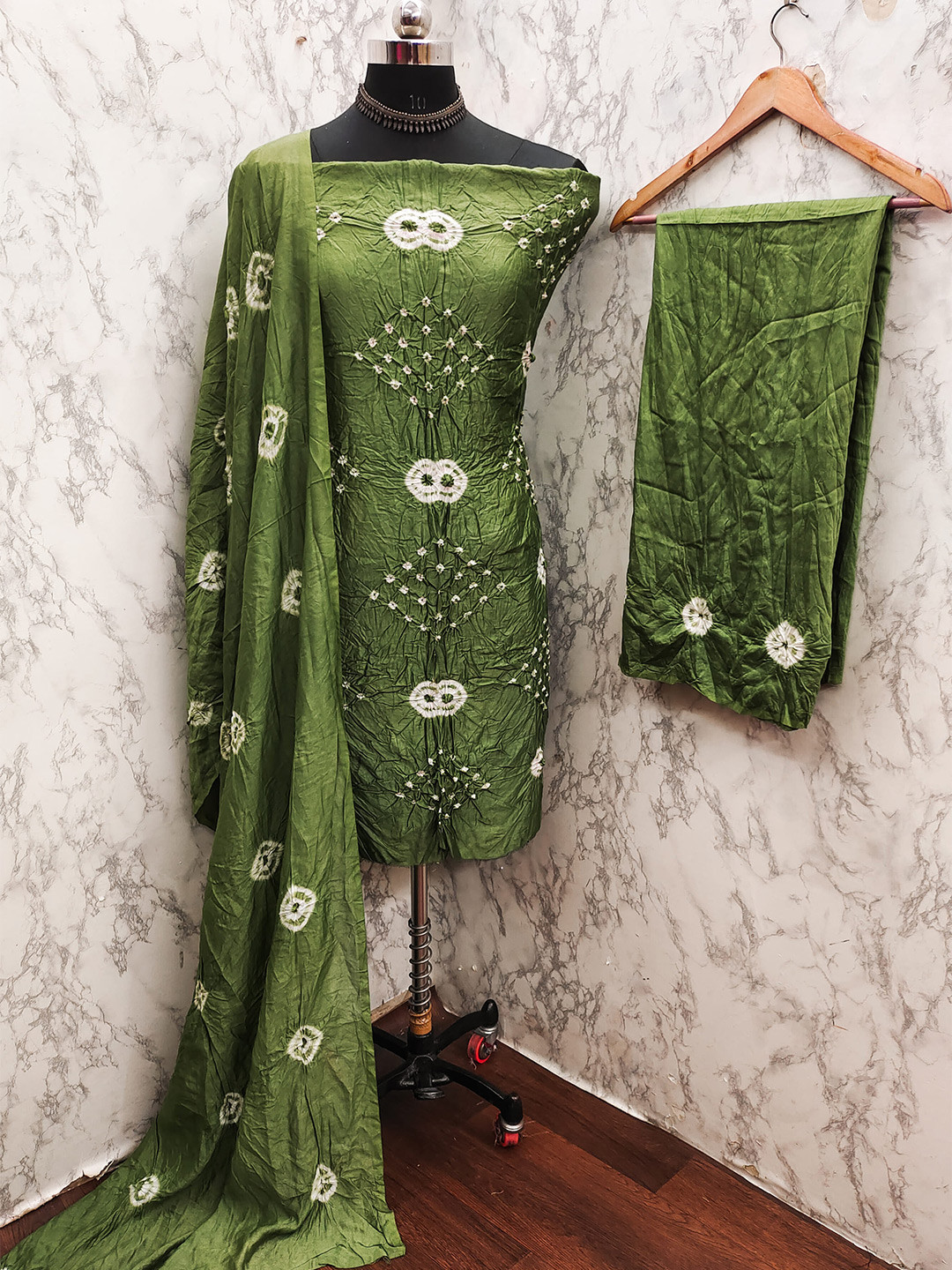 

V3 FASHION STUDIO Bandhani Dyed Pure Cotton Unstitched Dress Material, Green