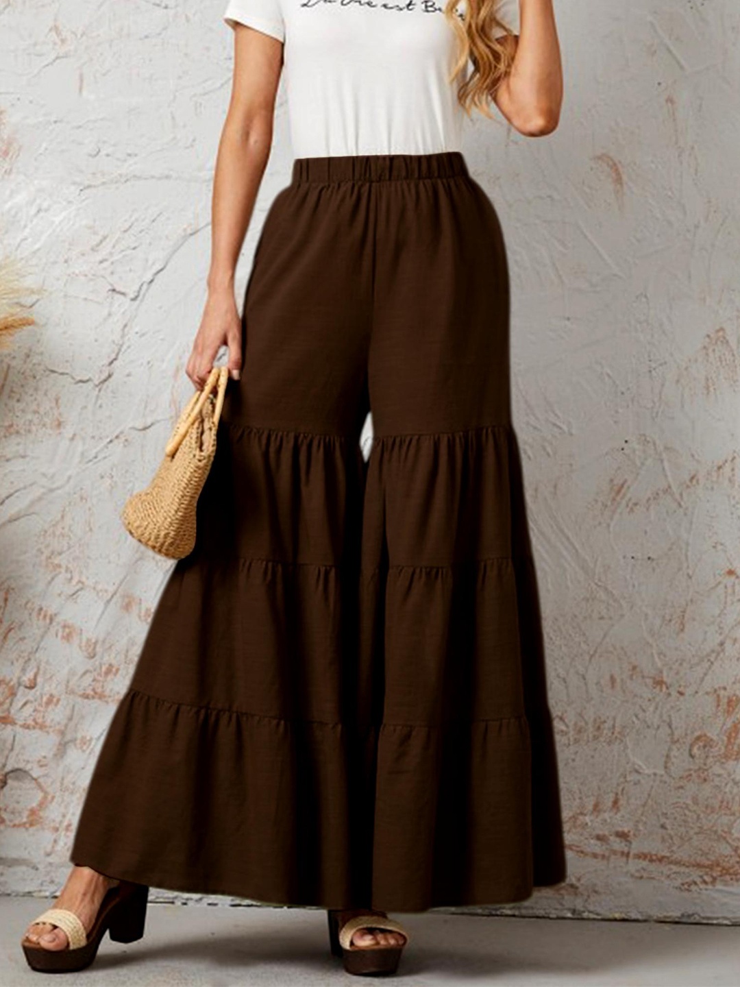 

CHANDERKASH Women Classic Loose Fit Pleated Trousers, Coffee brown