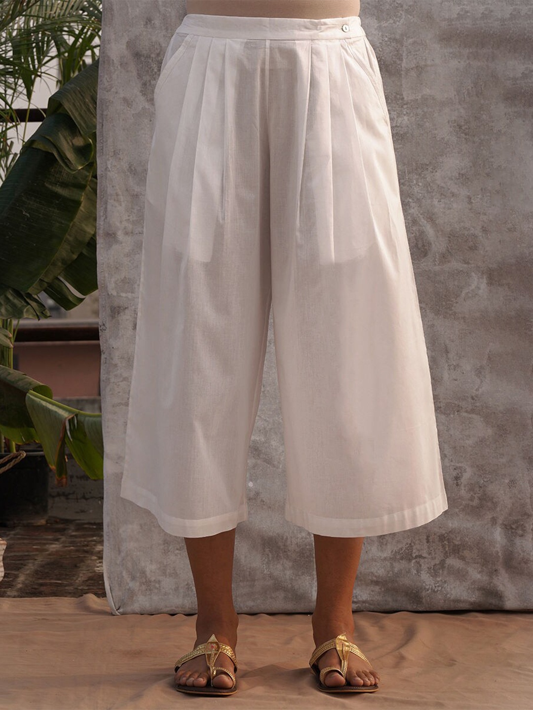 

JAYPORE Women Cotton Regular Fit Relaxed Pleated Culottes Trousers, White