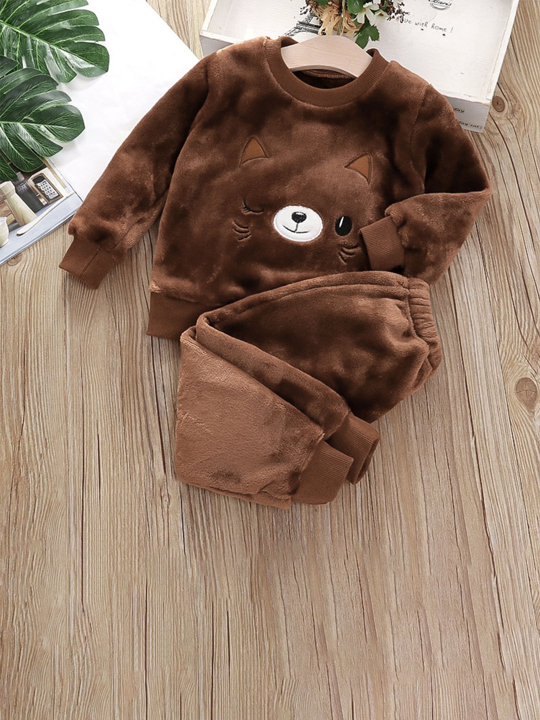 

Babymoon Unisex Kids Cartoon Characters Printed Night suit, Brown
