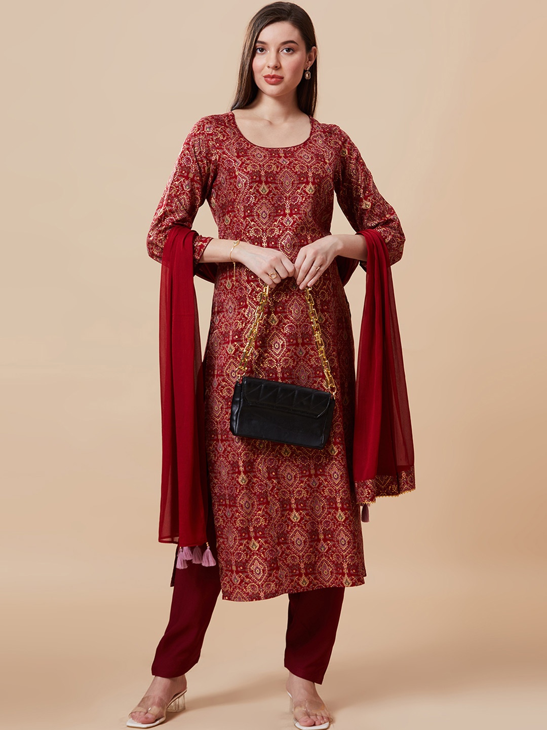 

Jeff co-op Bandhani Printed Thread Work A-Line Kurta With Trouser & Dupatta, Maroon