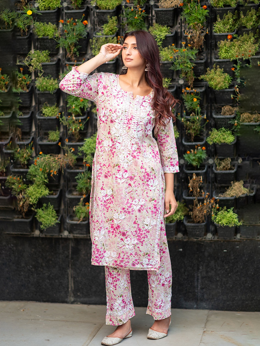 

Rangreza Ethnic Floral Printed Chikankari Pure Cotton Straight Kurta With Palazzo, Pink