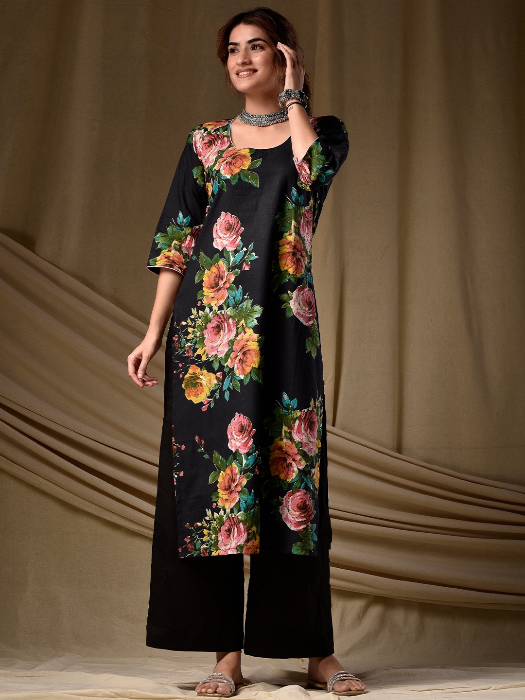 

DIMPLE DESIGN STUDIO Floral Printed Pure Cotton Straight Kurta, Black