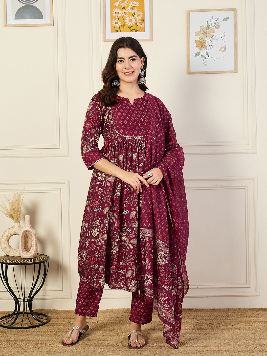 

KLOSIA Women Ethnic Motifs Printed Regular Kurta with Trousers & With Dupatta, Maroon