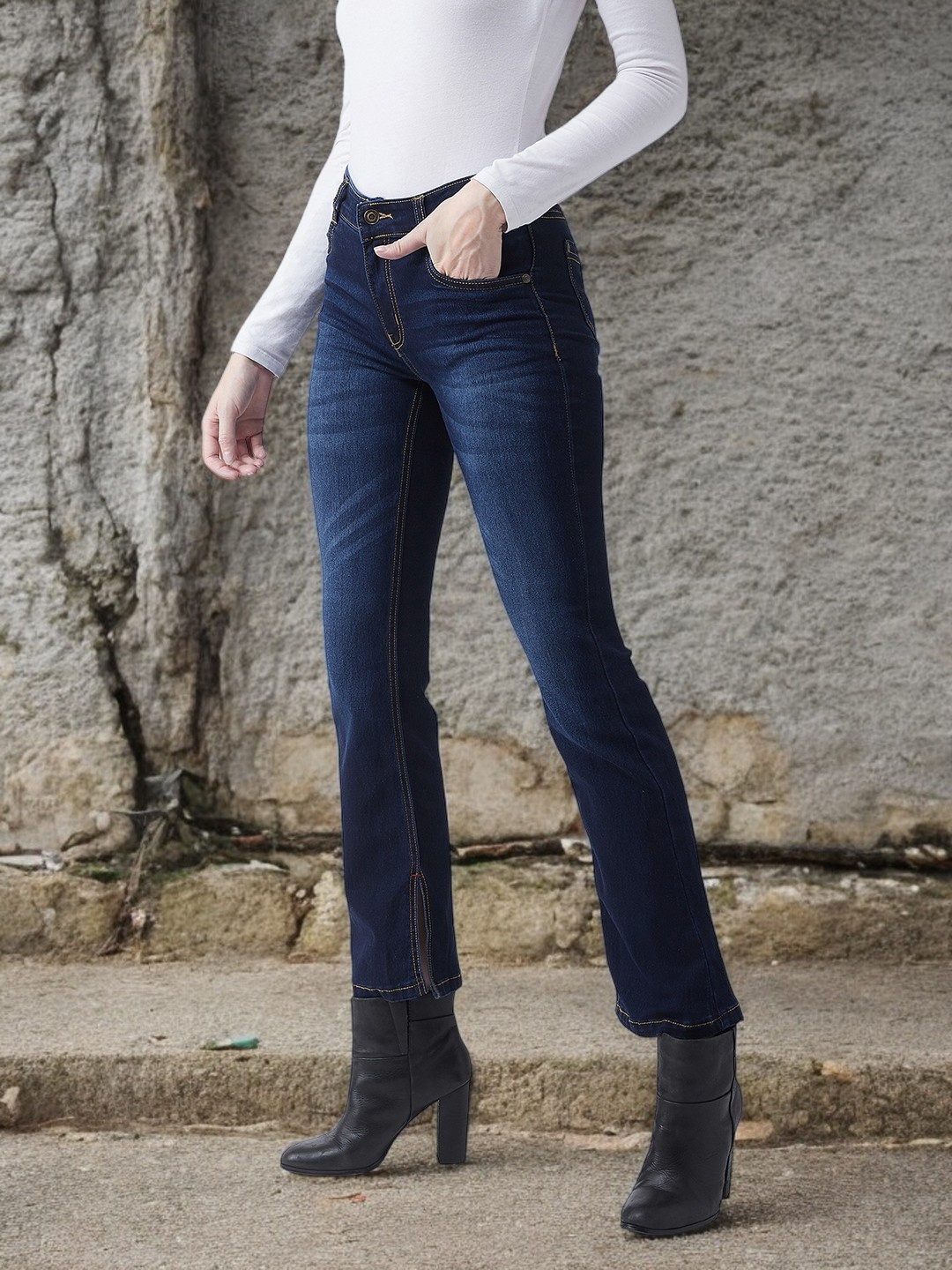 

DressBerry Women Bootcut Light Fade Stretchable Jeans, Blue