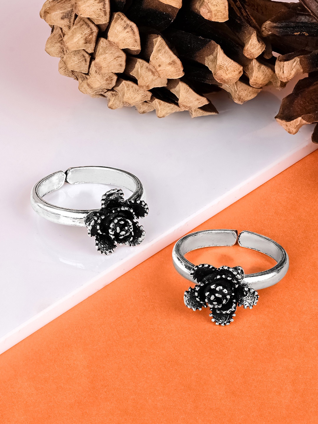 

TOUCH925 Silver-Plated Oxidised Toe Rings