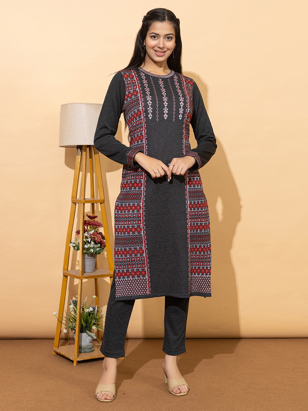 

Anouk Charcoal Geometric Woven Design Round Neck Long Sleeves Regular Straight Kurta