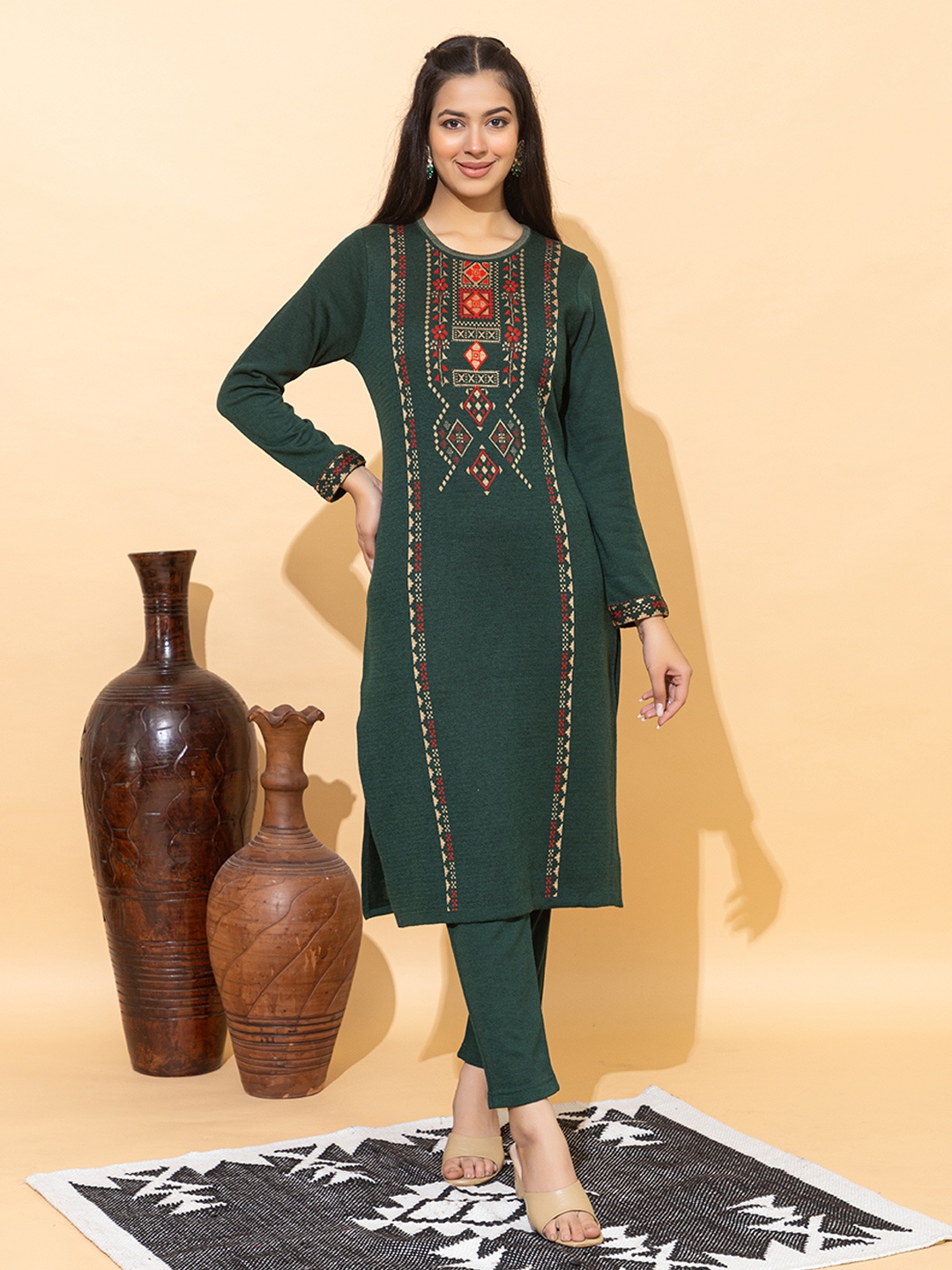 

Anouk Green Round Neck Floral Woven Design Acrylic Straight Kurta