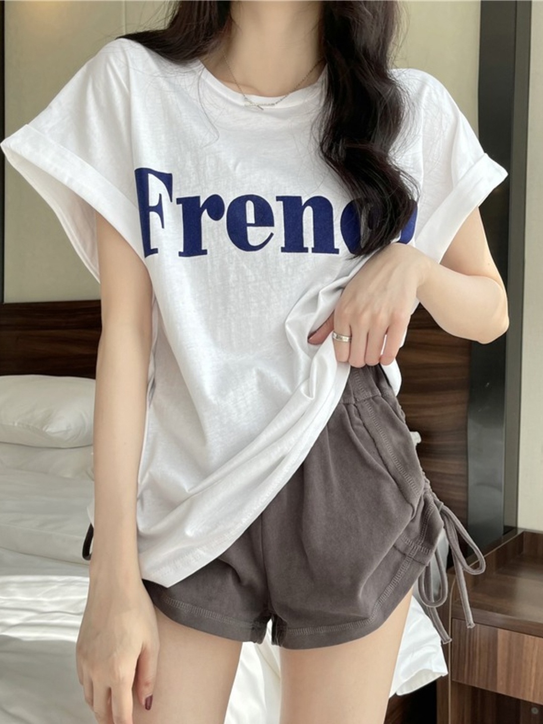 

KPOP Woemen Typography Printed Tshirt, White