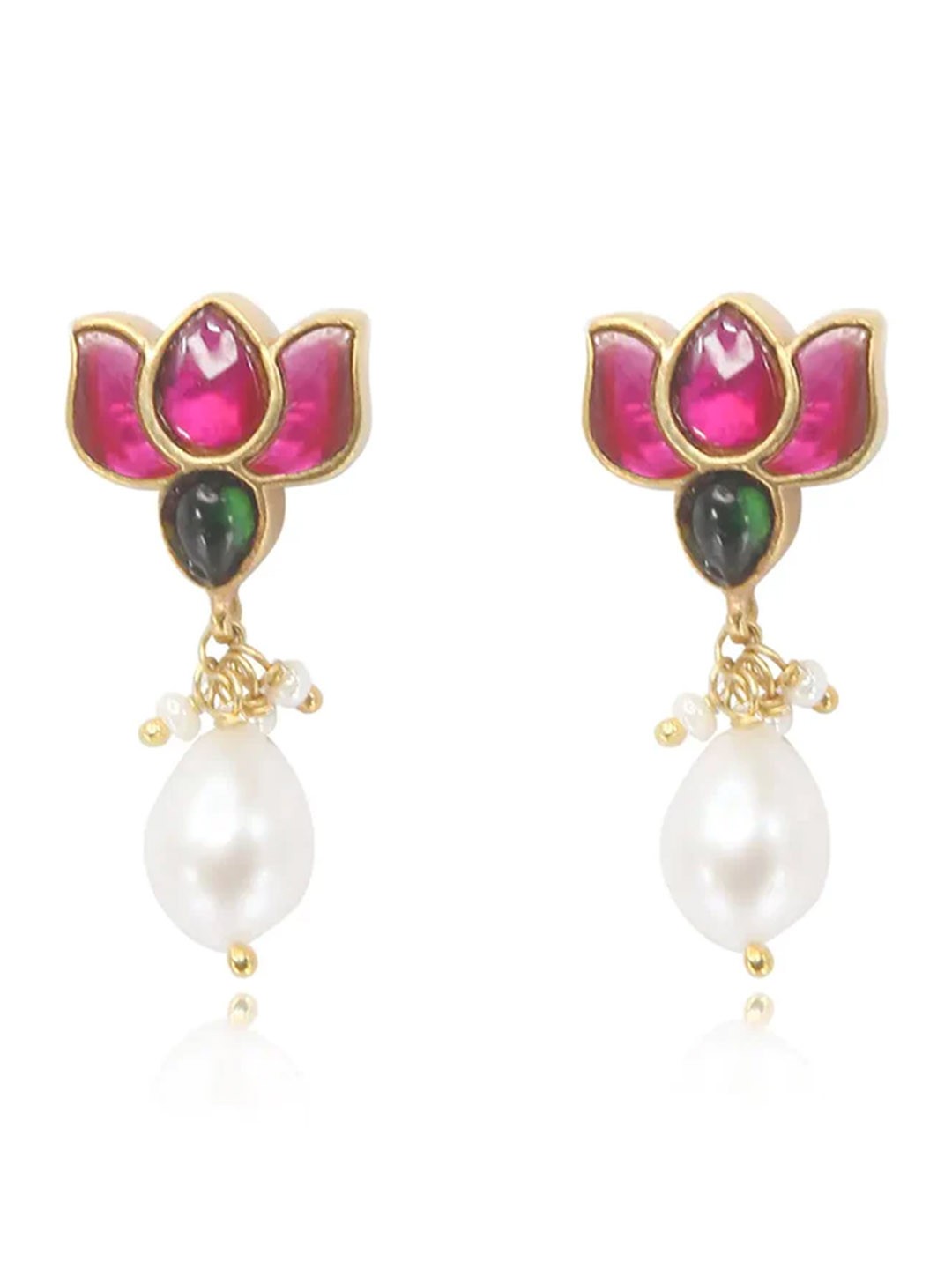 

Unniyarcha 92.5 Silver Contemporary Studs Earrings