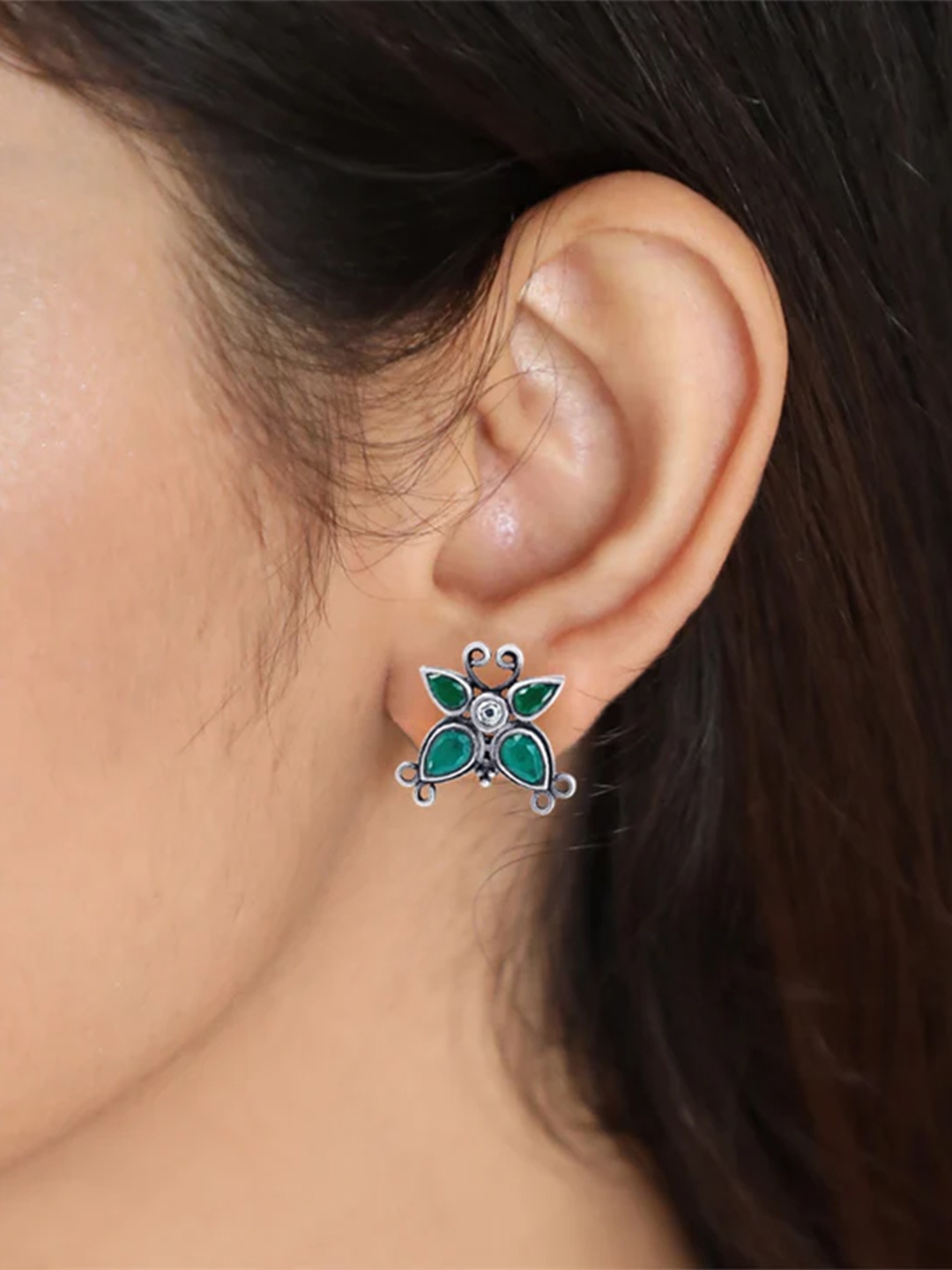

Unniyarcha 92.5 Silver Contemporary Studs Earrings