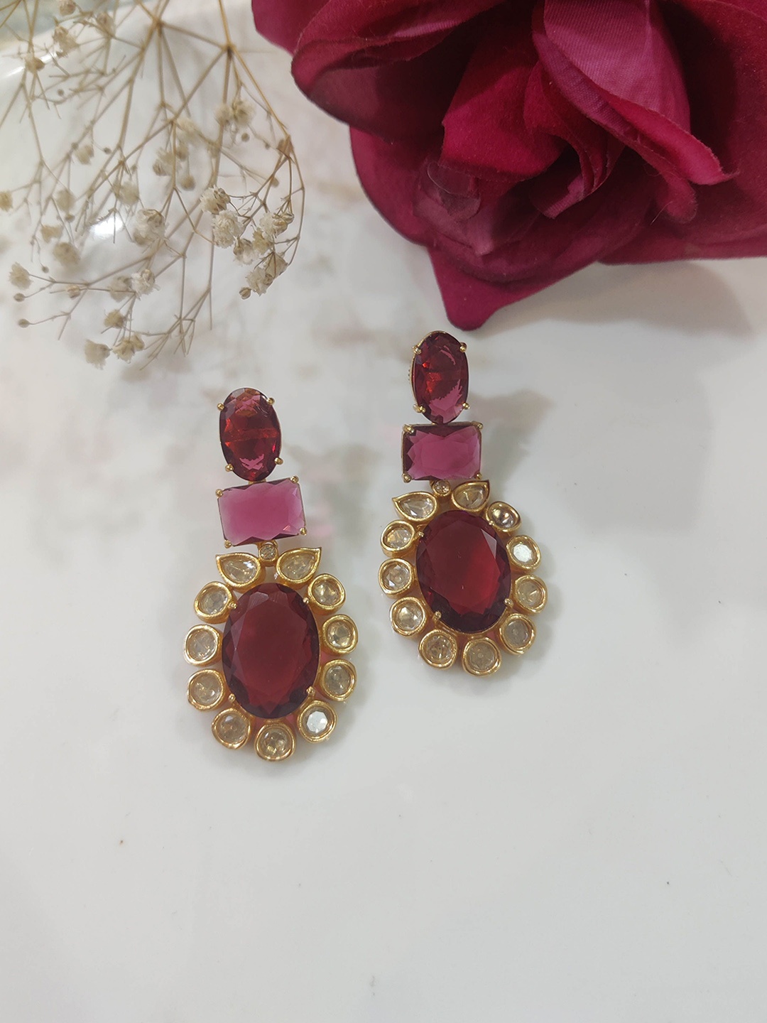 

STYLE DECO Rhea Gold Plated & Kundan Studded Contemporary Drop Earrings