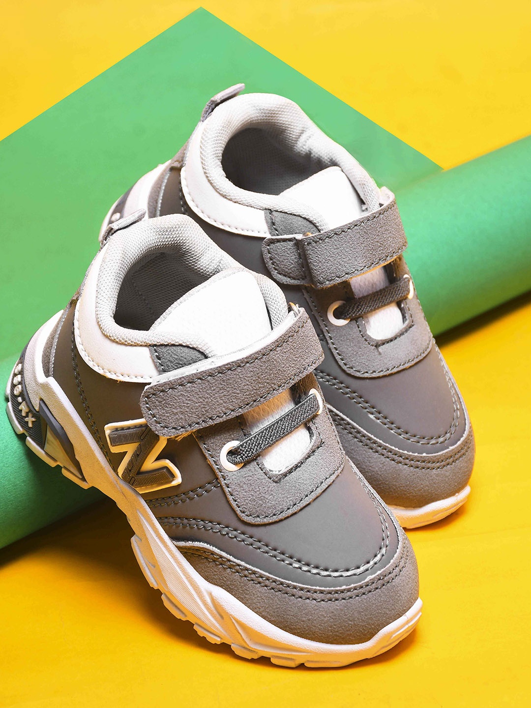 

KATS Boys Colourblocked Sneakers, Grey