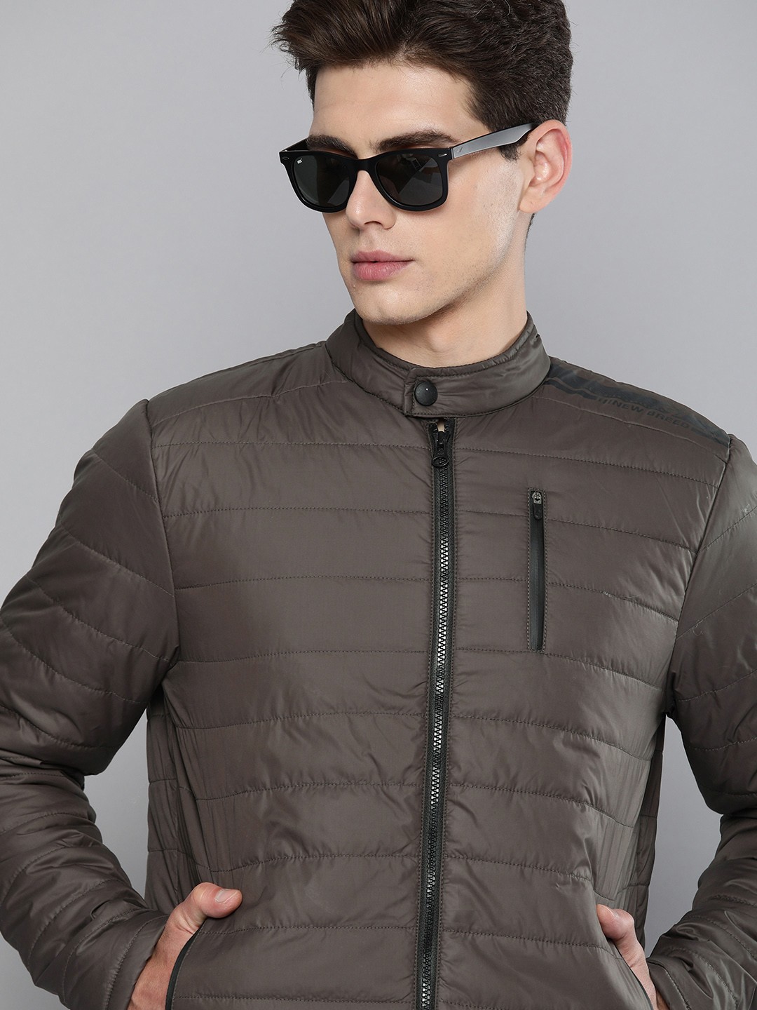 

The Indian Garage Co Men Zip-Front Puffer Jacket with Zipper Pockets, Grey
