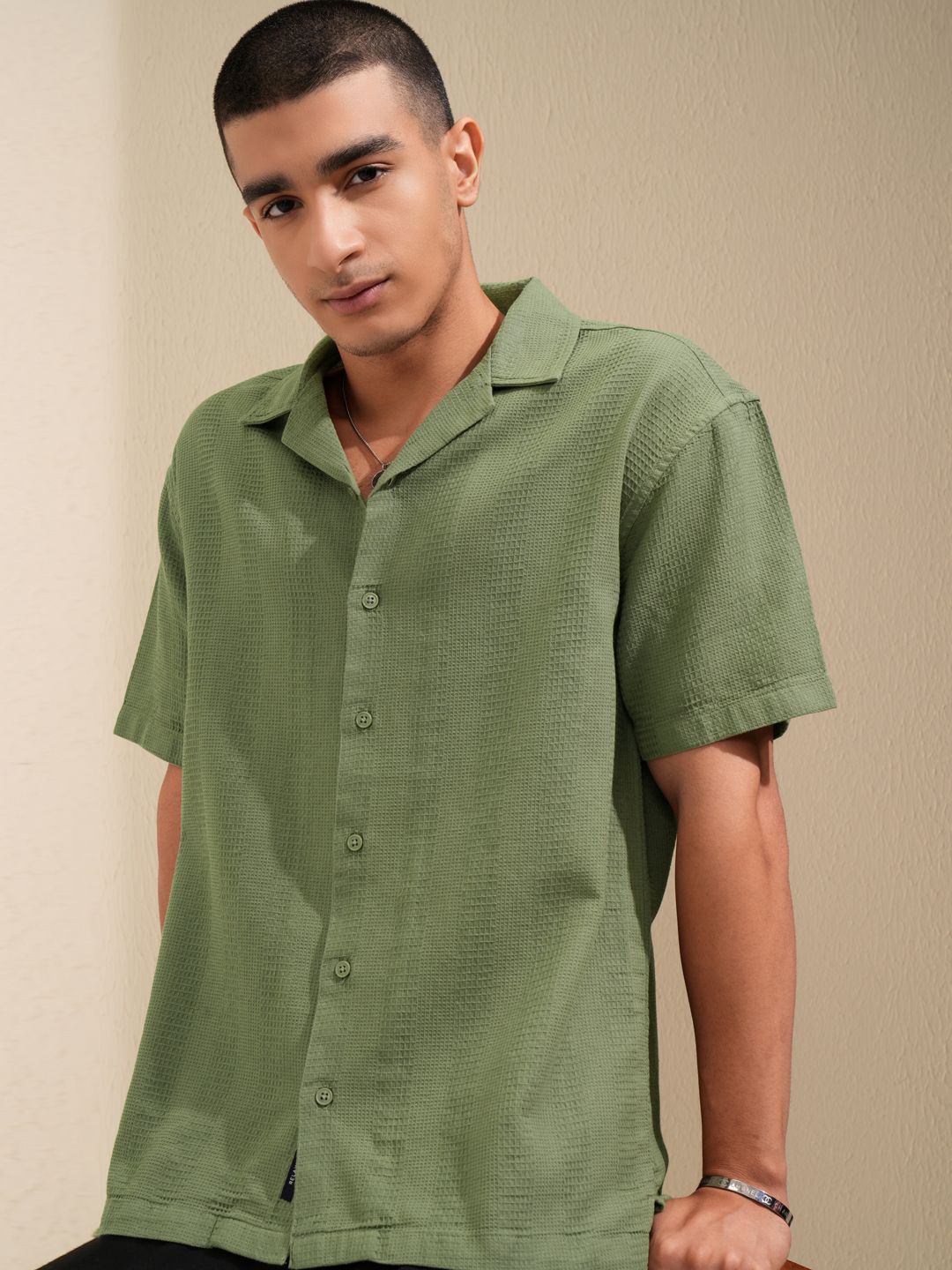 

HIGHLANDER Men Waffle Dobby Textured Cuban Collar Relaxed Shirt, Green