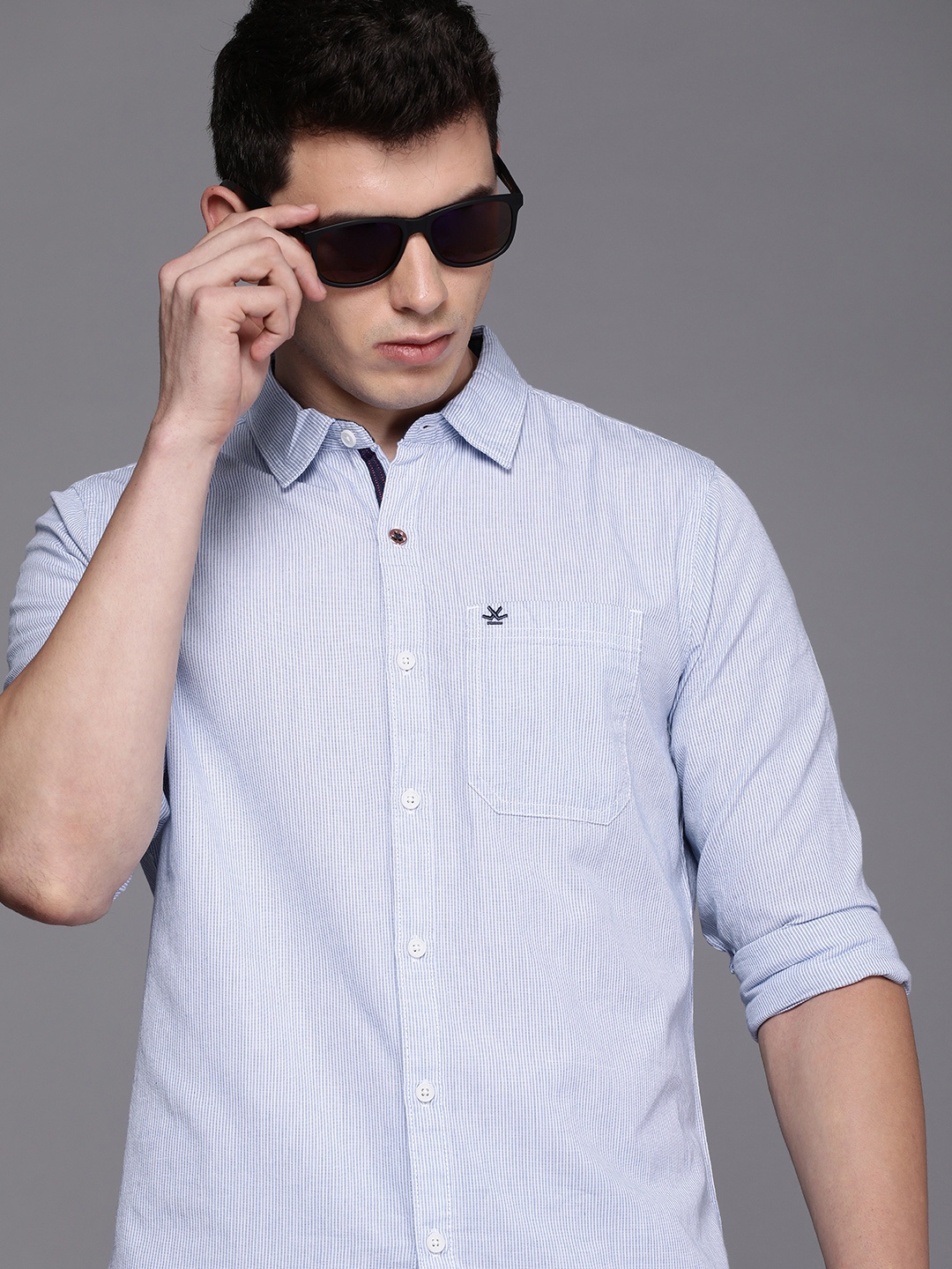 

WROGN Men Blue & White Slim Fit Striped Pure Cotton Casual Shirt