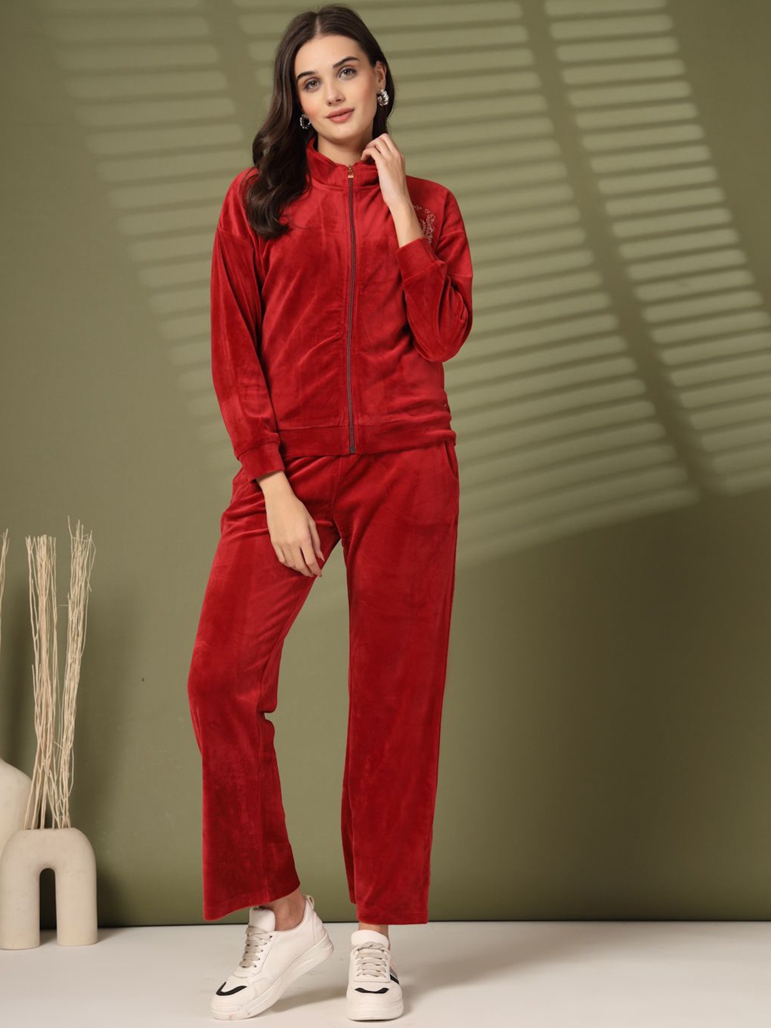 

Juelle Women Winter Wear Tracksuits, Red