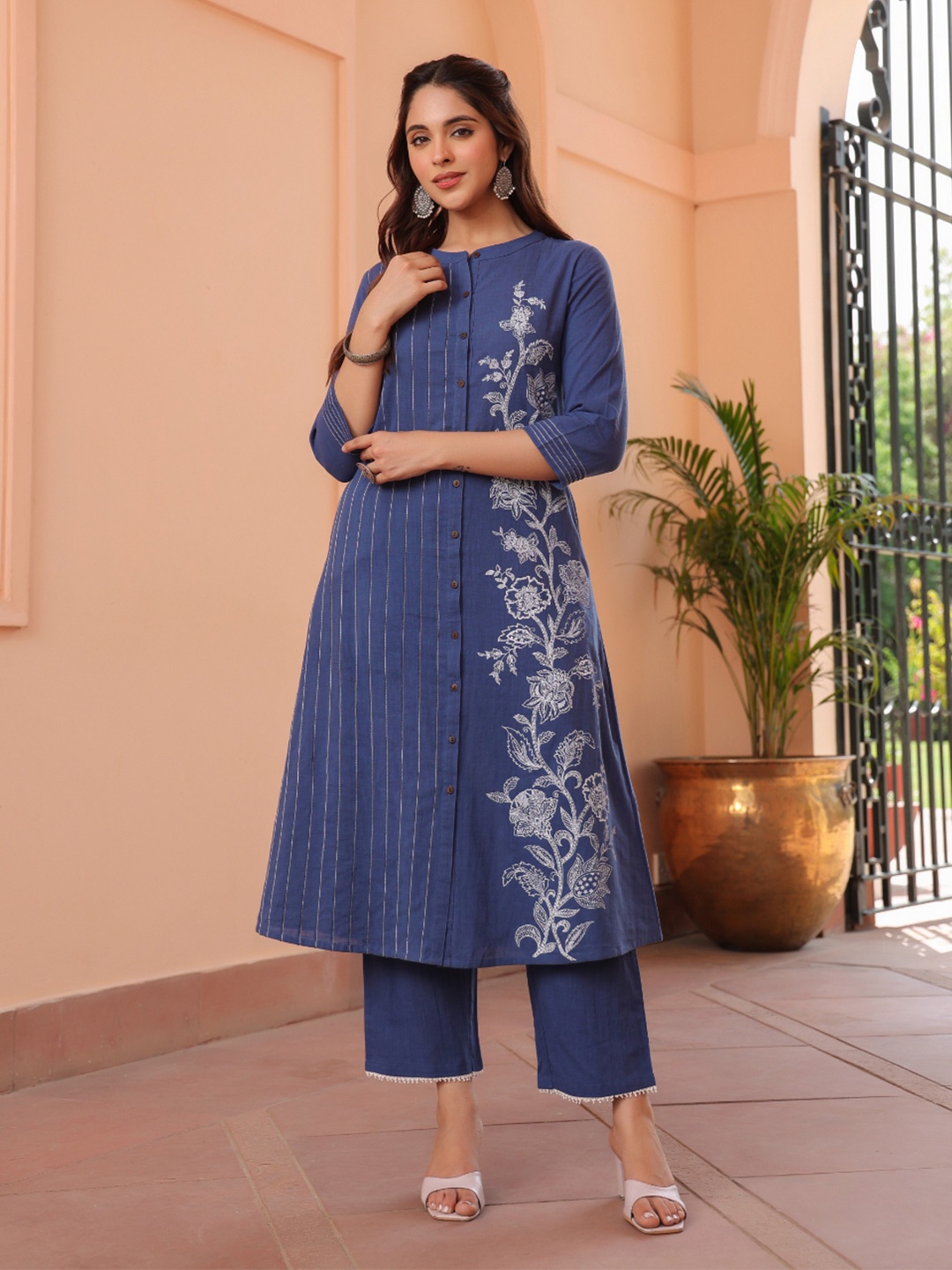 

SAVI Floral Printed Band Collar Thread Work A-Line Pure Cotton Kurta with Trousers, Blue