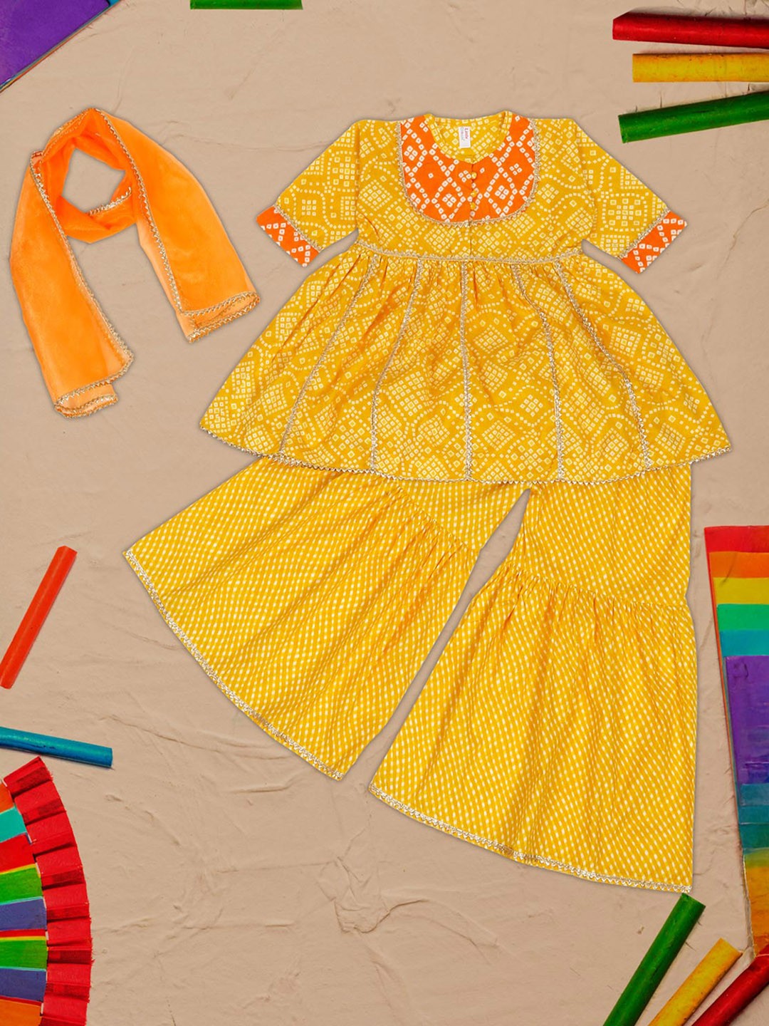 

LITTLE GINNIE Girls Bandhani Printed Panelled Pure Cotton Anarkali Kurta Set, Yellow