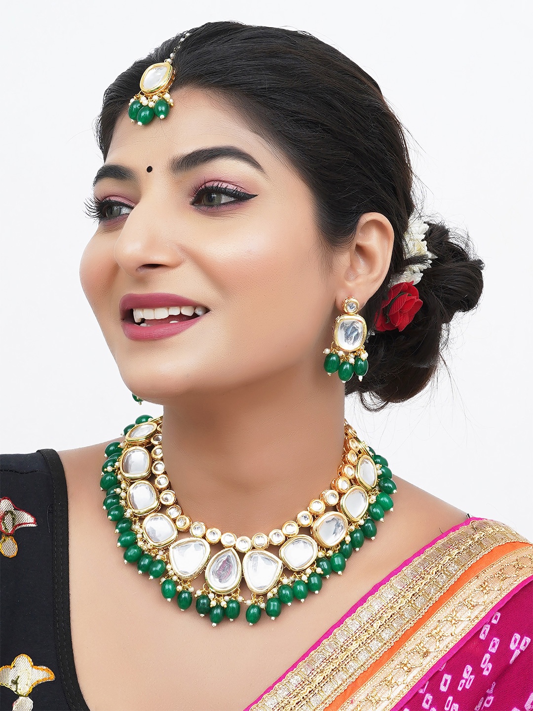 

ahoora Gold-Plated Kundan Studded & Beaded Necklace and Earrings With Maang Tika