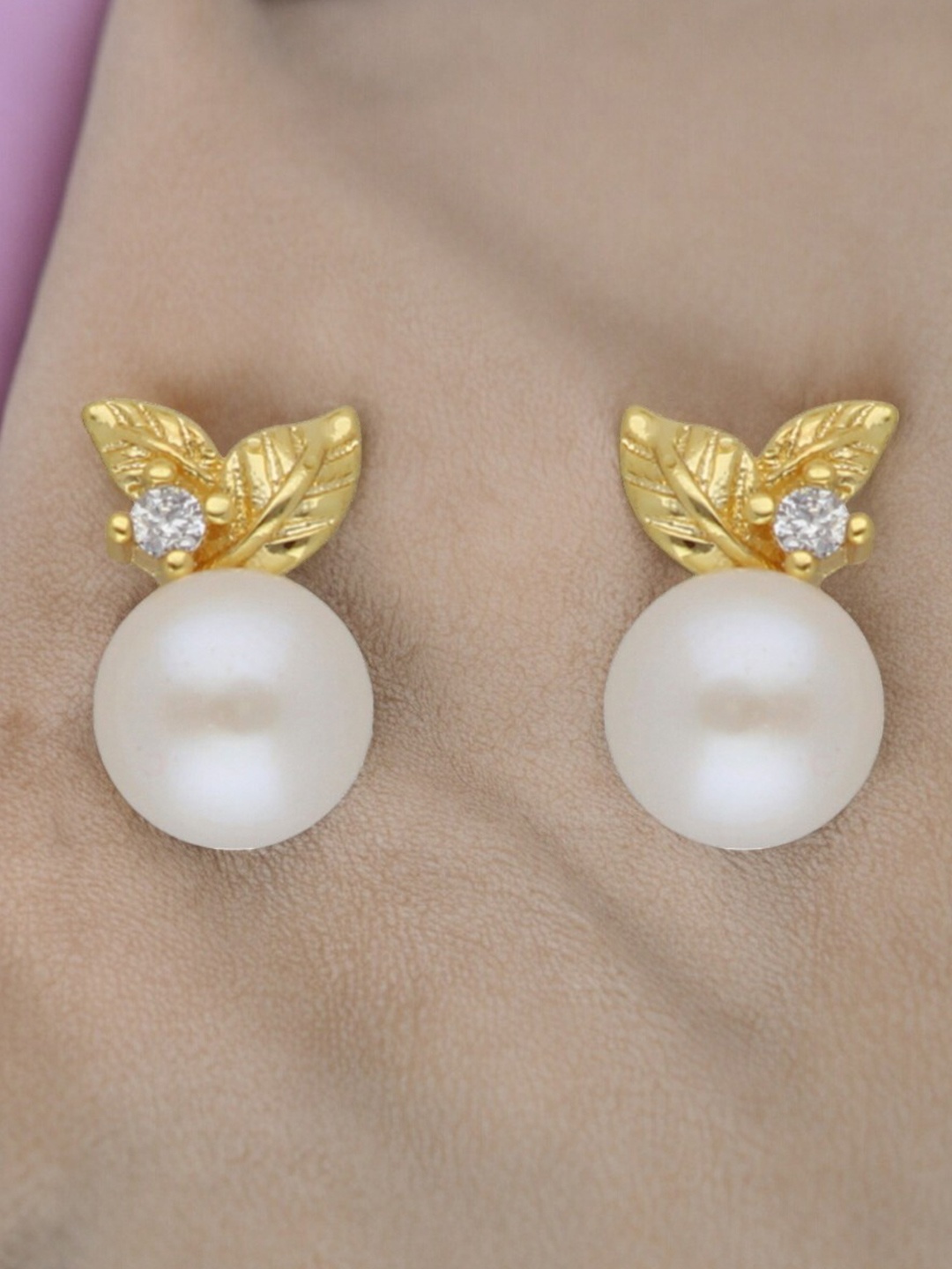 

Sri Jagdamba Pearls Dealer Gold-Plated Contemporary Studs