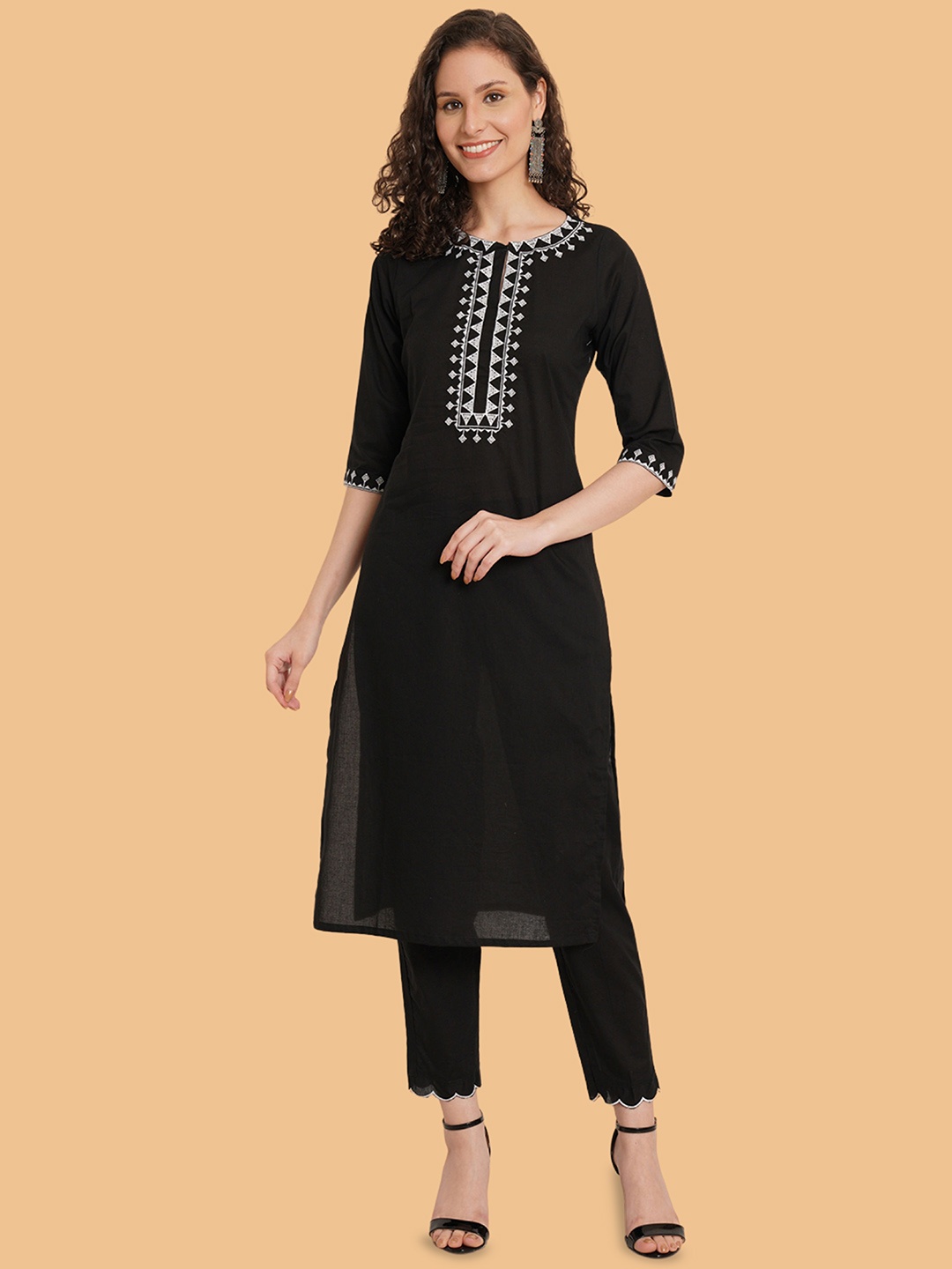 

Brownverse Geometric Embroidered Round Neck Regular Straight Kurta With Trouser, Black