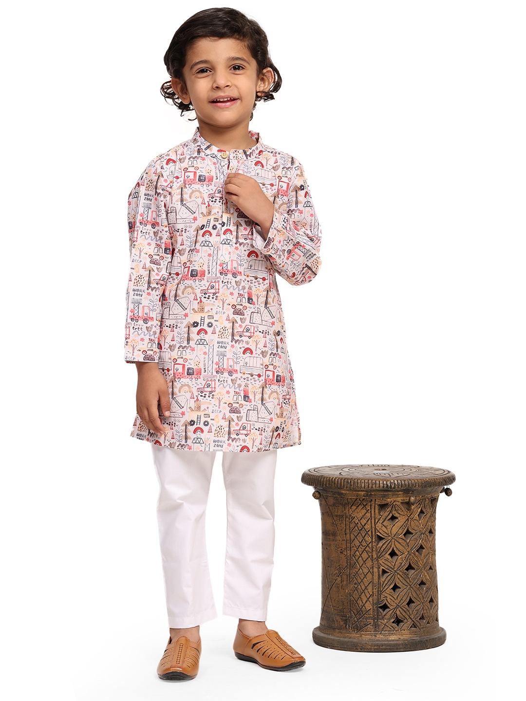 

Funny Bones Clothings Boys Car Printed Mandarin Collar Linen Straight Kurta & Pyjamas, Pink