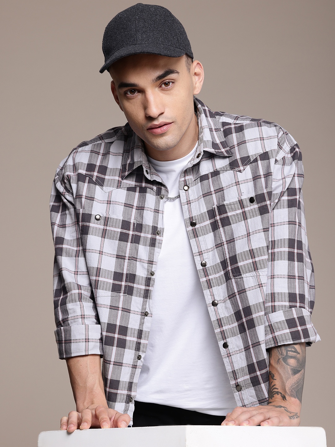 

The Roadster Life Co. Pure Cotton Checked Casual Shirt, Grey