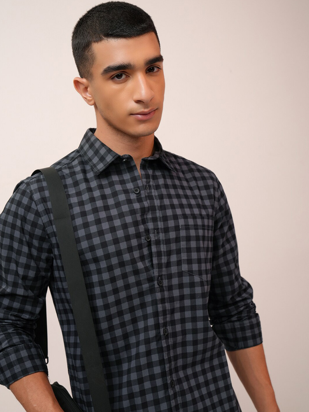 

Highlander Men Regular Fit Slim Fit shirt, Blue