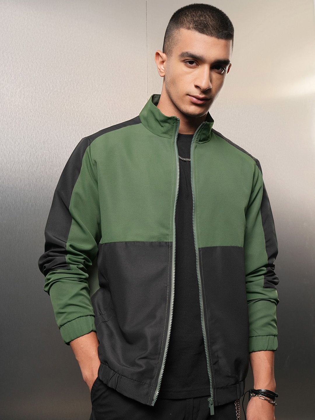 

KETCH Men Colourblocked Crop Sporty Jacket, Black