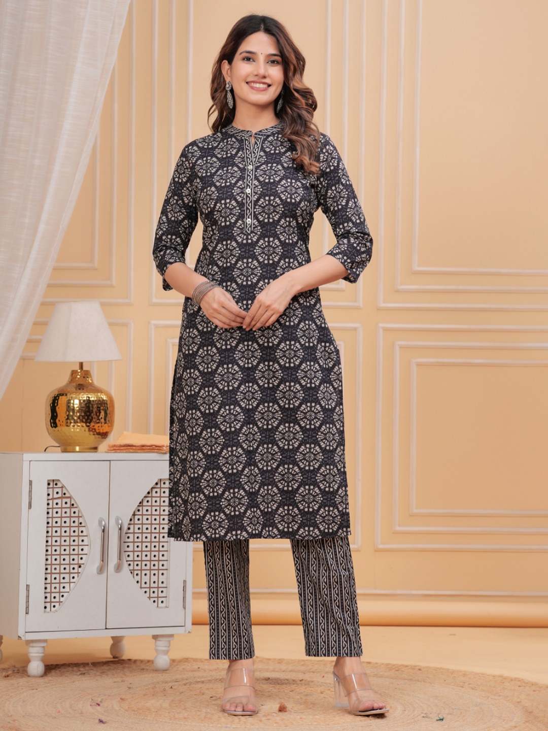 

KALINI Ethnic Motifs Printed Mandarin Collar Straight Pure Cotton Kurta With Trousers, Black