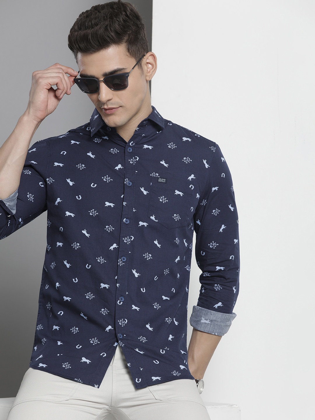 

The Indian Garage Co Men Slim Fit Opaque Printed Casual Shirt, Navy blue