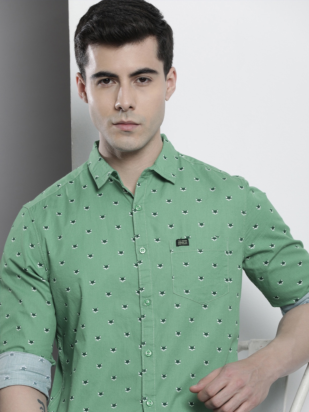 

The Indian Garage Co Men Printed Cotton Casual Shirt, Green