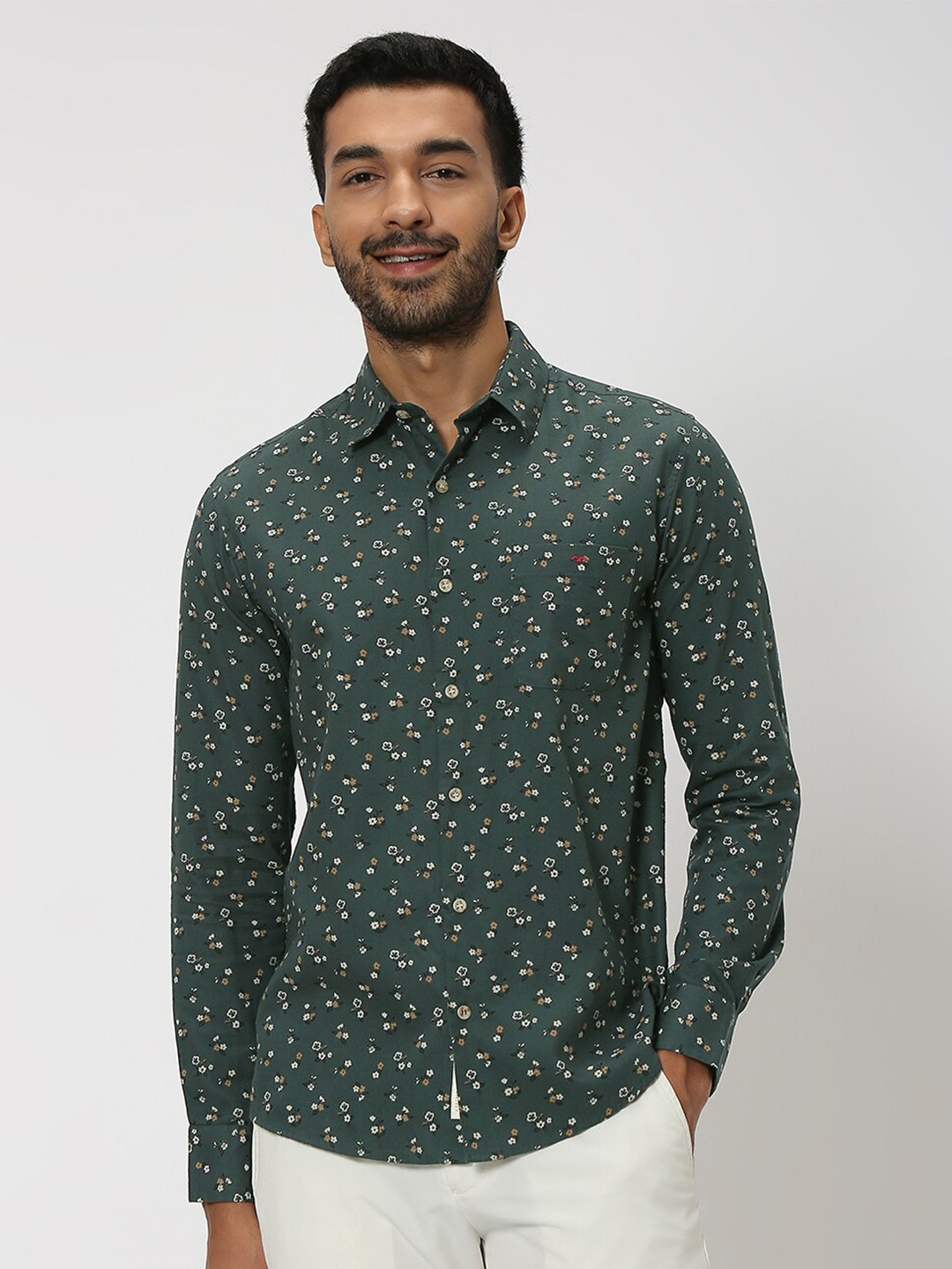 

Mufti Floral Printed Opaque Pure Cotton Casual Shirt, Green