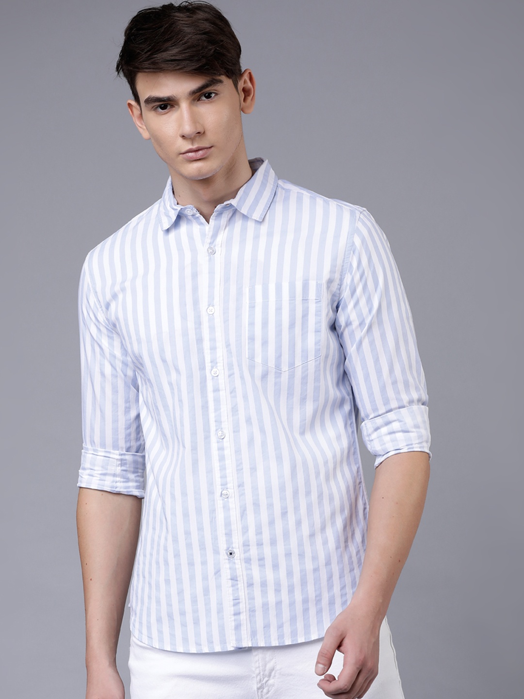 

HIGHLANDER Men Blue & White Slim Fit Striped Casual Shirt