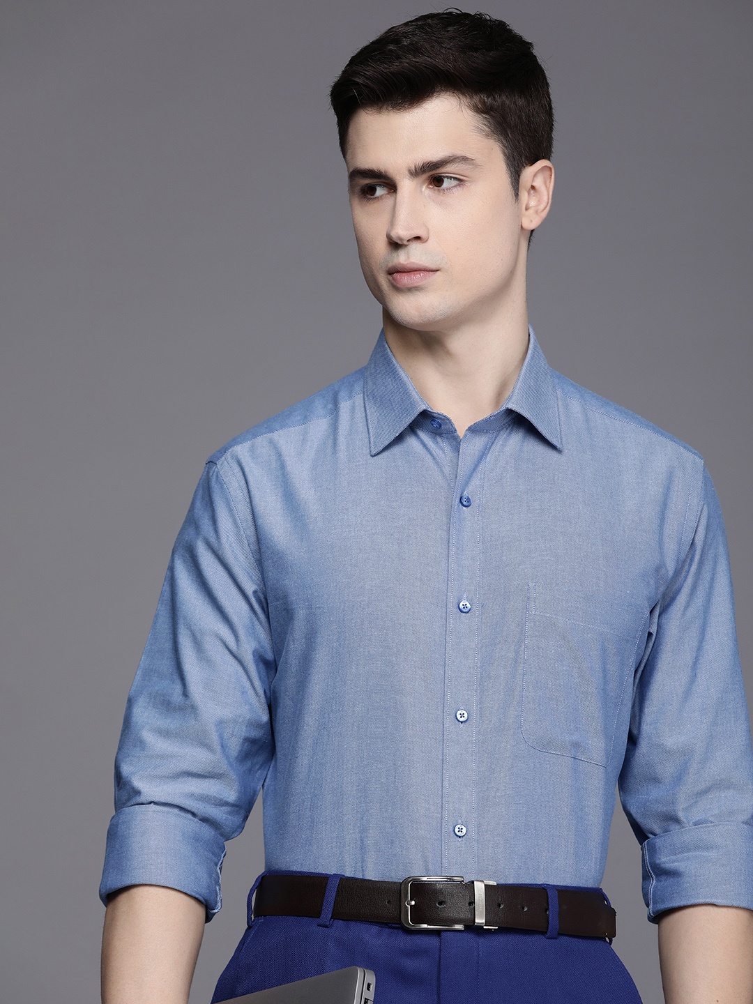 

Raymond Pure Cotton Slim Fit Cutaway Collar Full Sleeves Formal Shirt, Blue