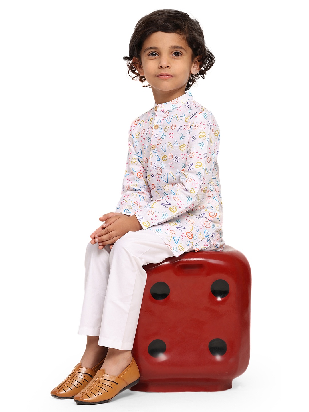 

Funny Bones Clothings Boys Confetti Printed Linen Straight Kurta With Pyjama, White